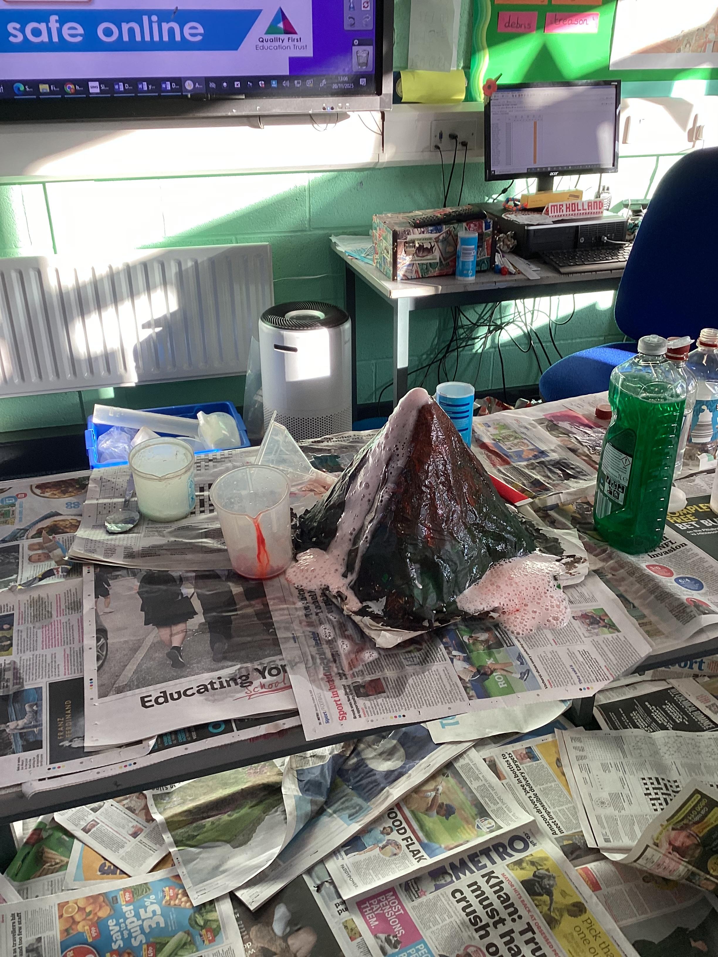 Children, Parents and Carers go to Google Classroom for photos of our amazing volcanoes!